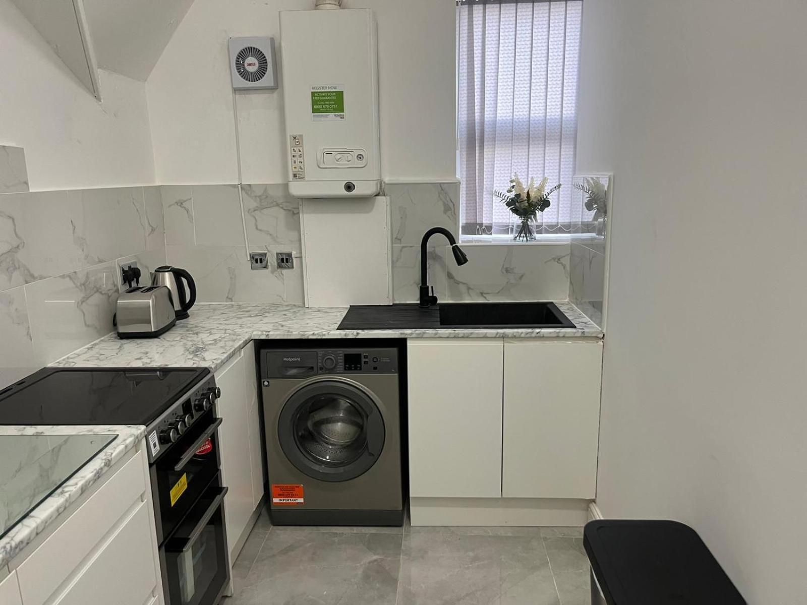 Affordably Elegant Apartments Close To Coop Live, Etihad Stadium And Manchester City Centre Εξωτερικό φωτογραφία