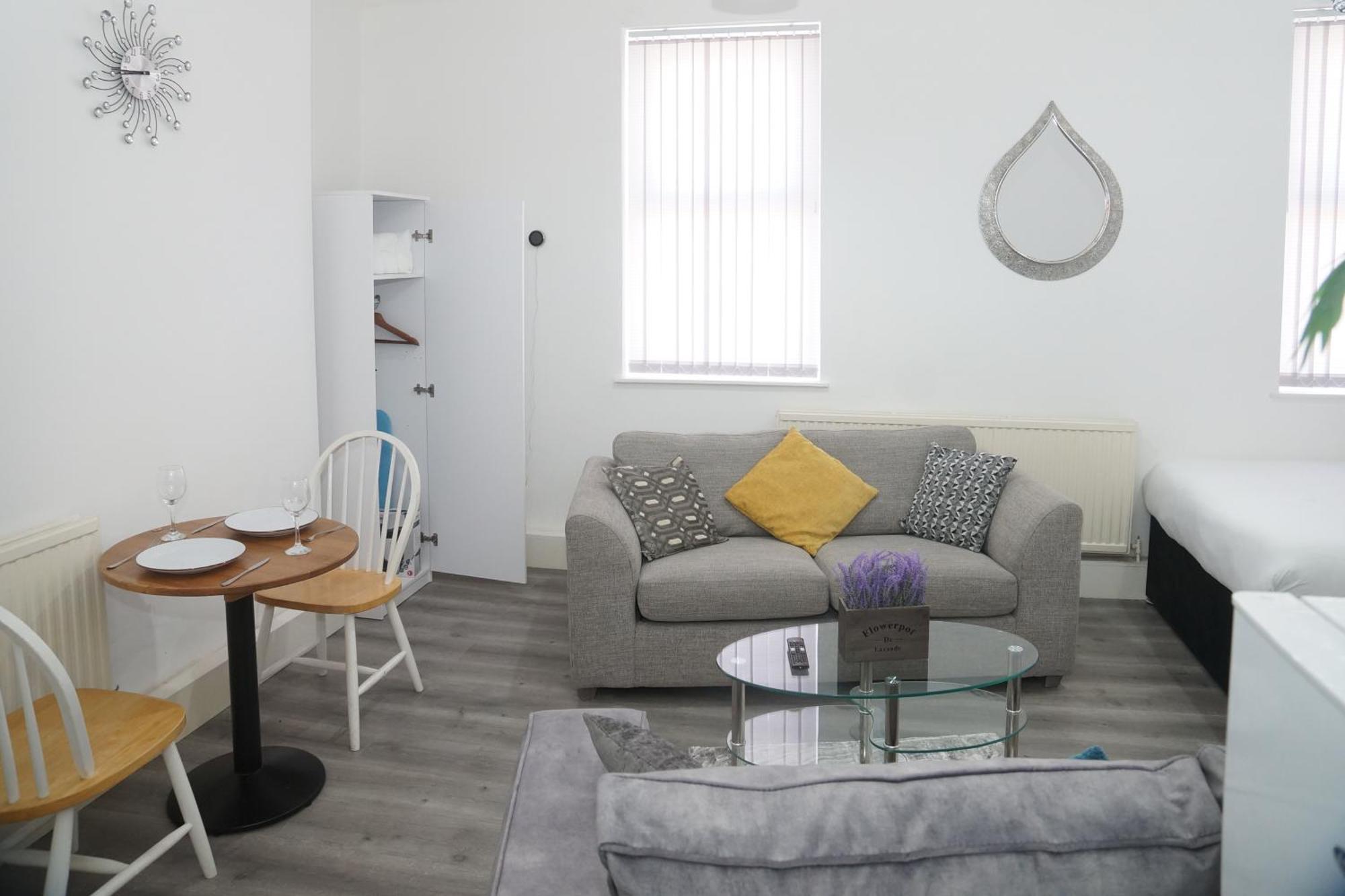 Affordably Elegant Apartments Close To Coop Live, Etihad Stadium And Manchester City Centre Εξωτερικό φωτογραφία